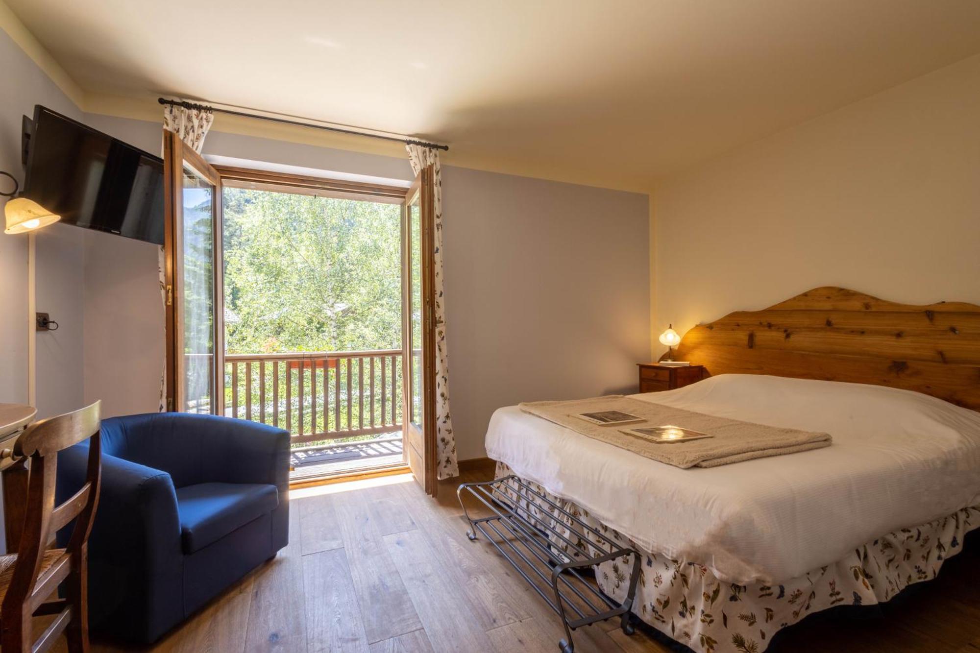 Alpine Forest Hotel Чамполук Екстериор снимка