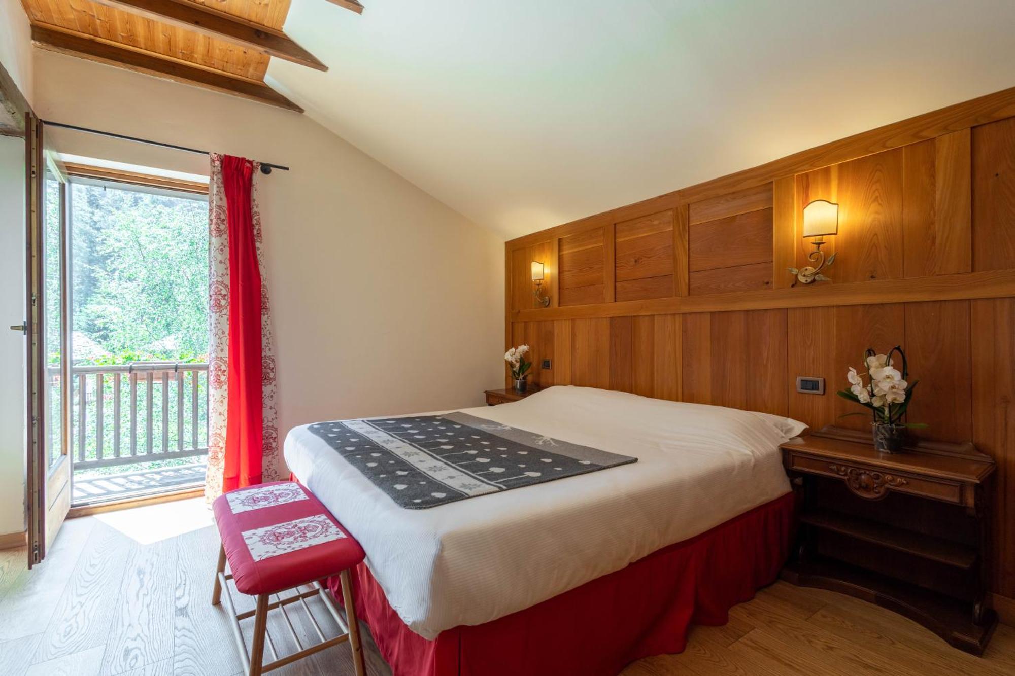 Alpine Forest Hotel Чамполук Екстериор снимка