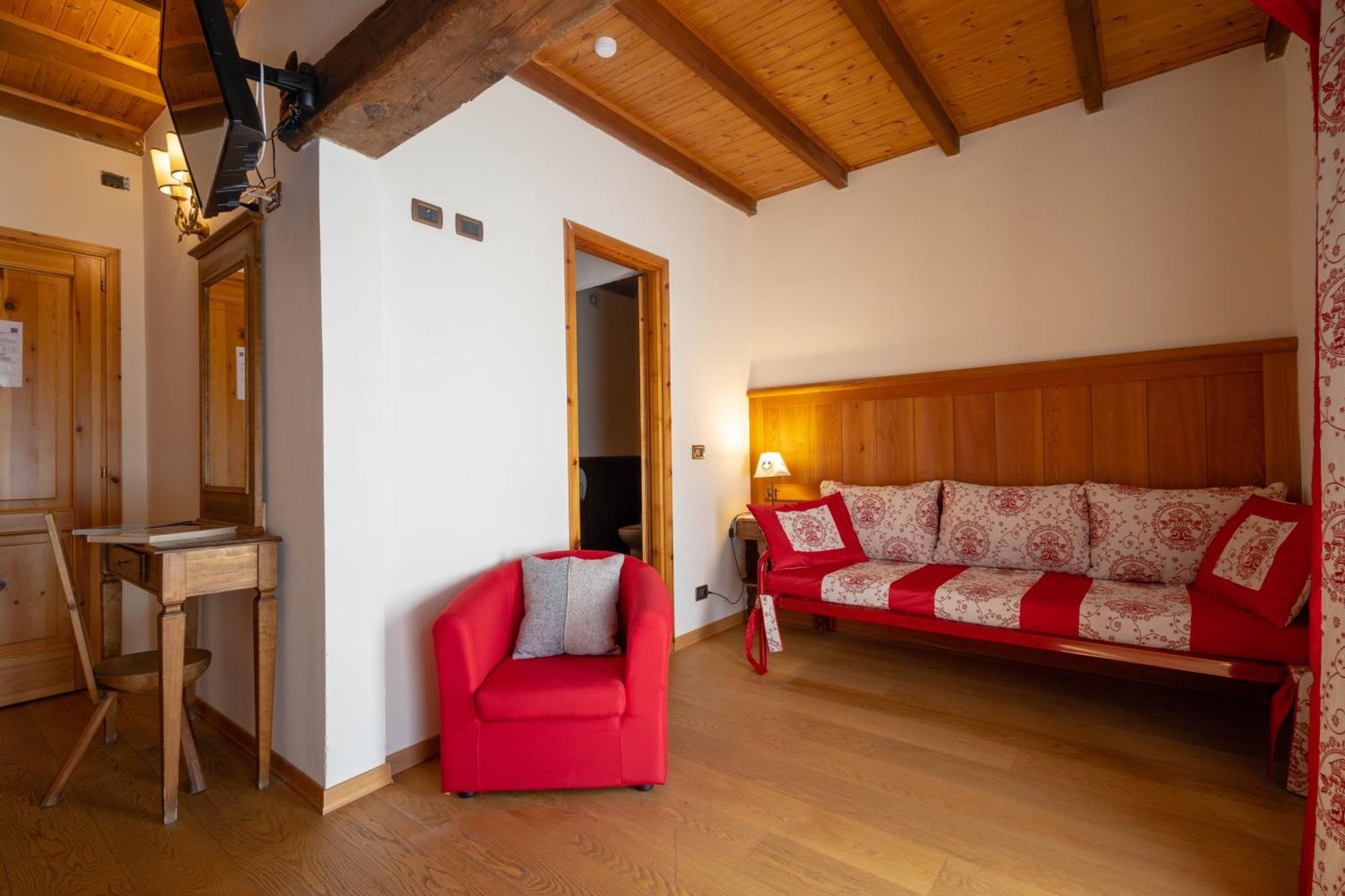 Alpine Forest Hotel Чамполук Екстериор снимка