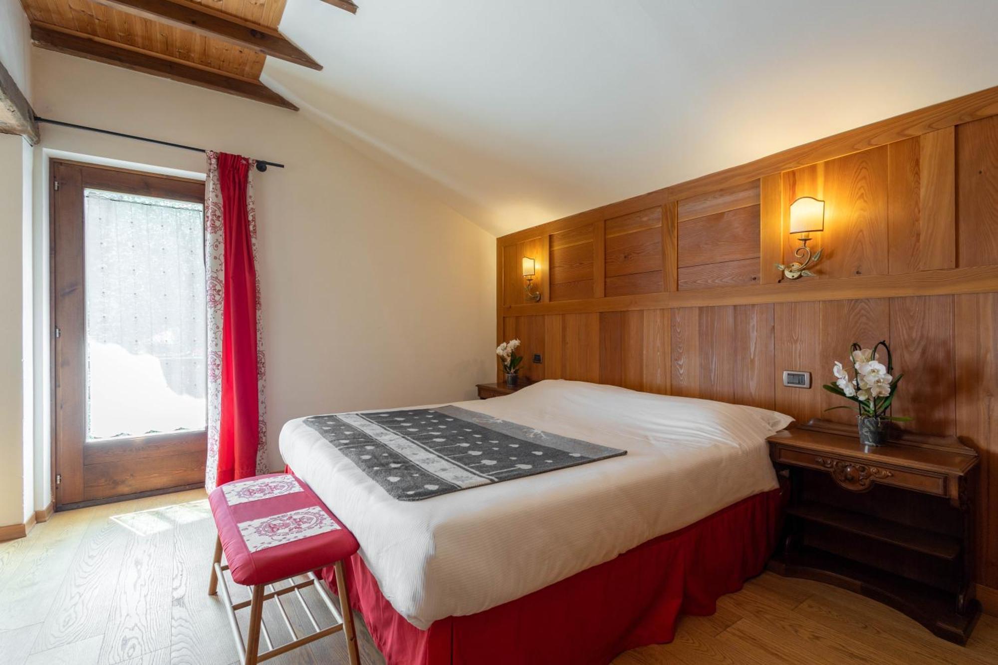 Alpine Forest Hotel Чамполук Екстериор снимка