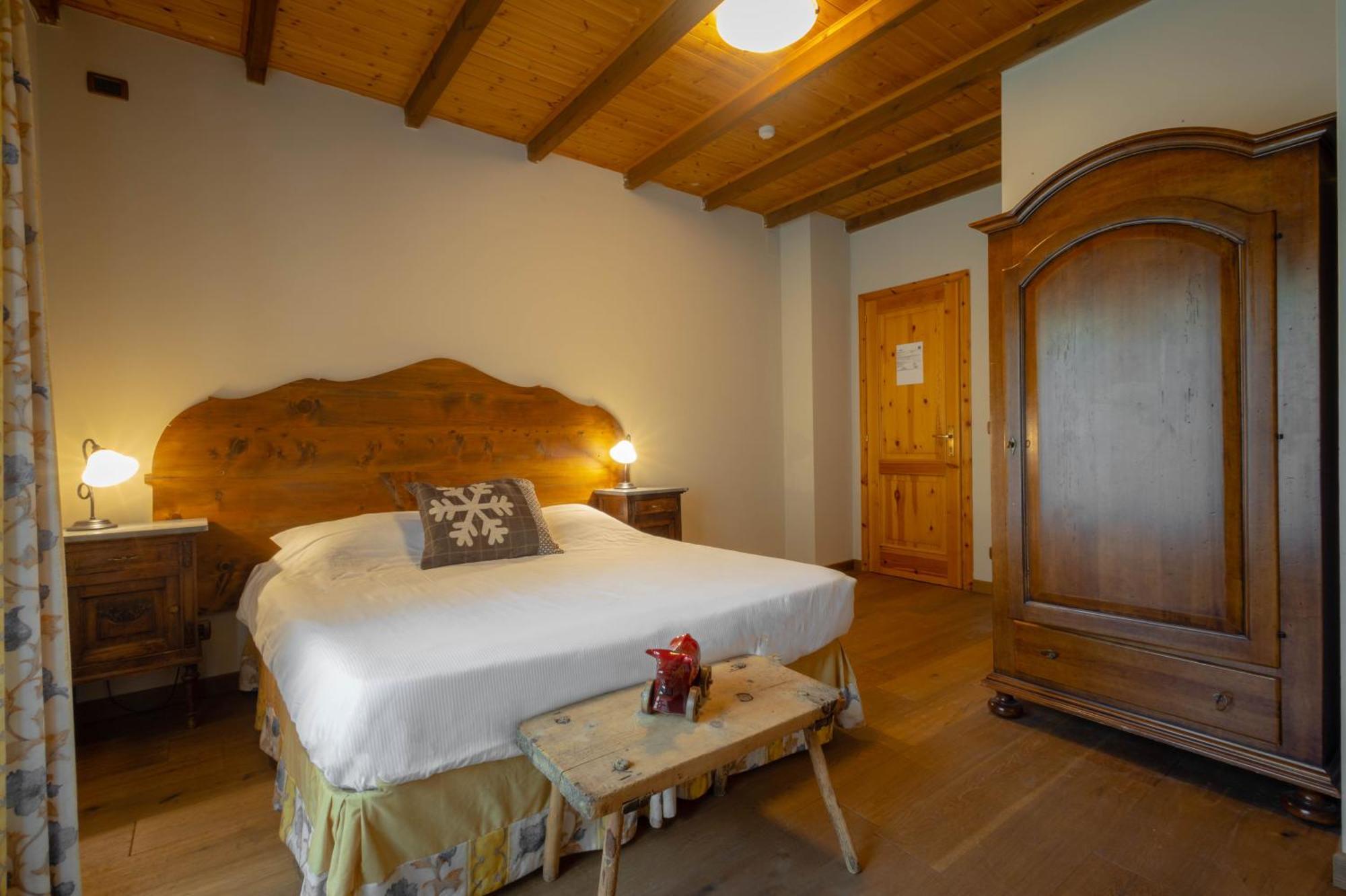 Alpine Forest Hotel Чамполук Екстериор снимка