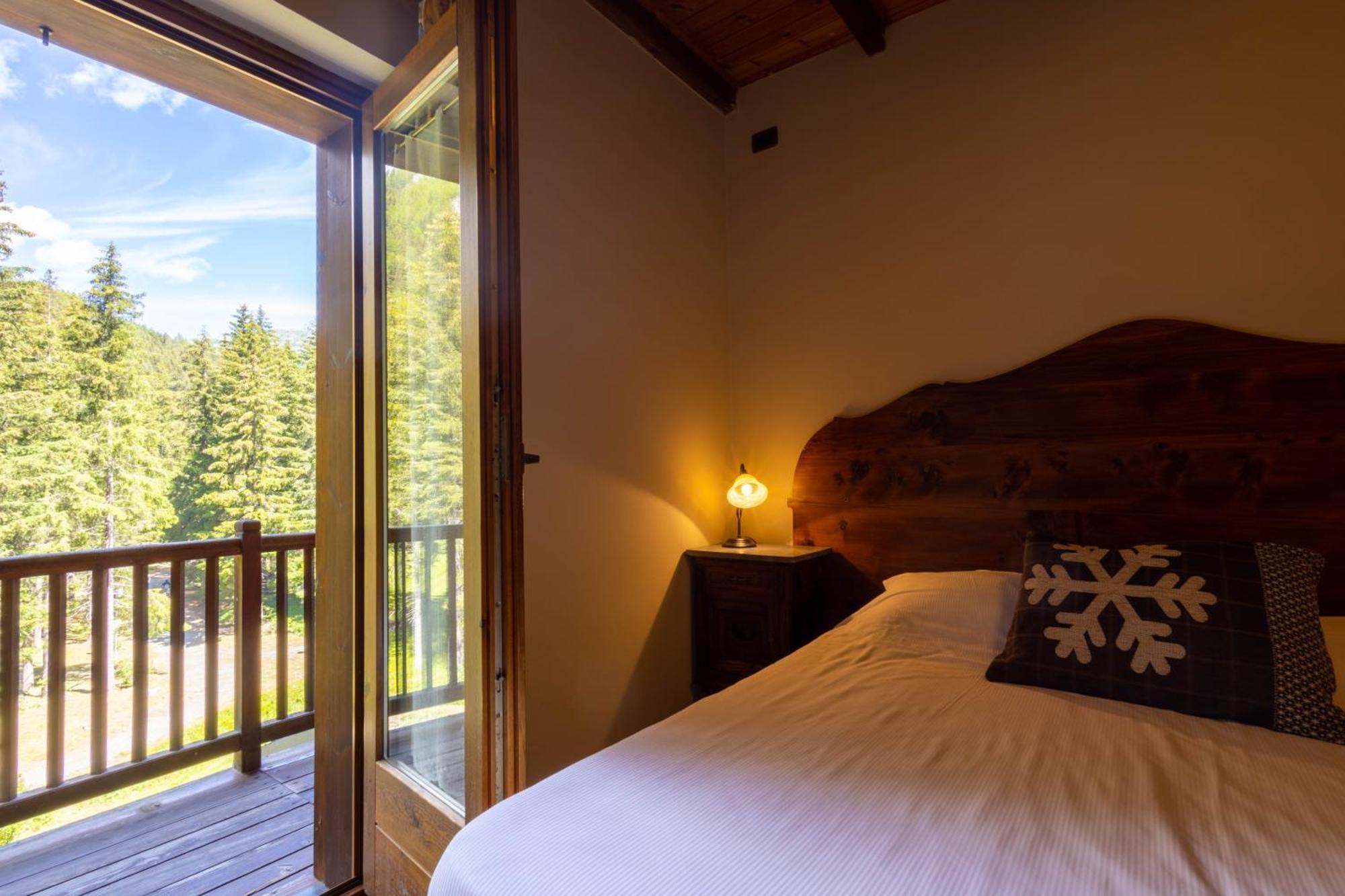 Alpine Forest Hotel Чамполук Екстериор снимка