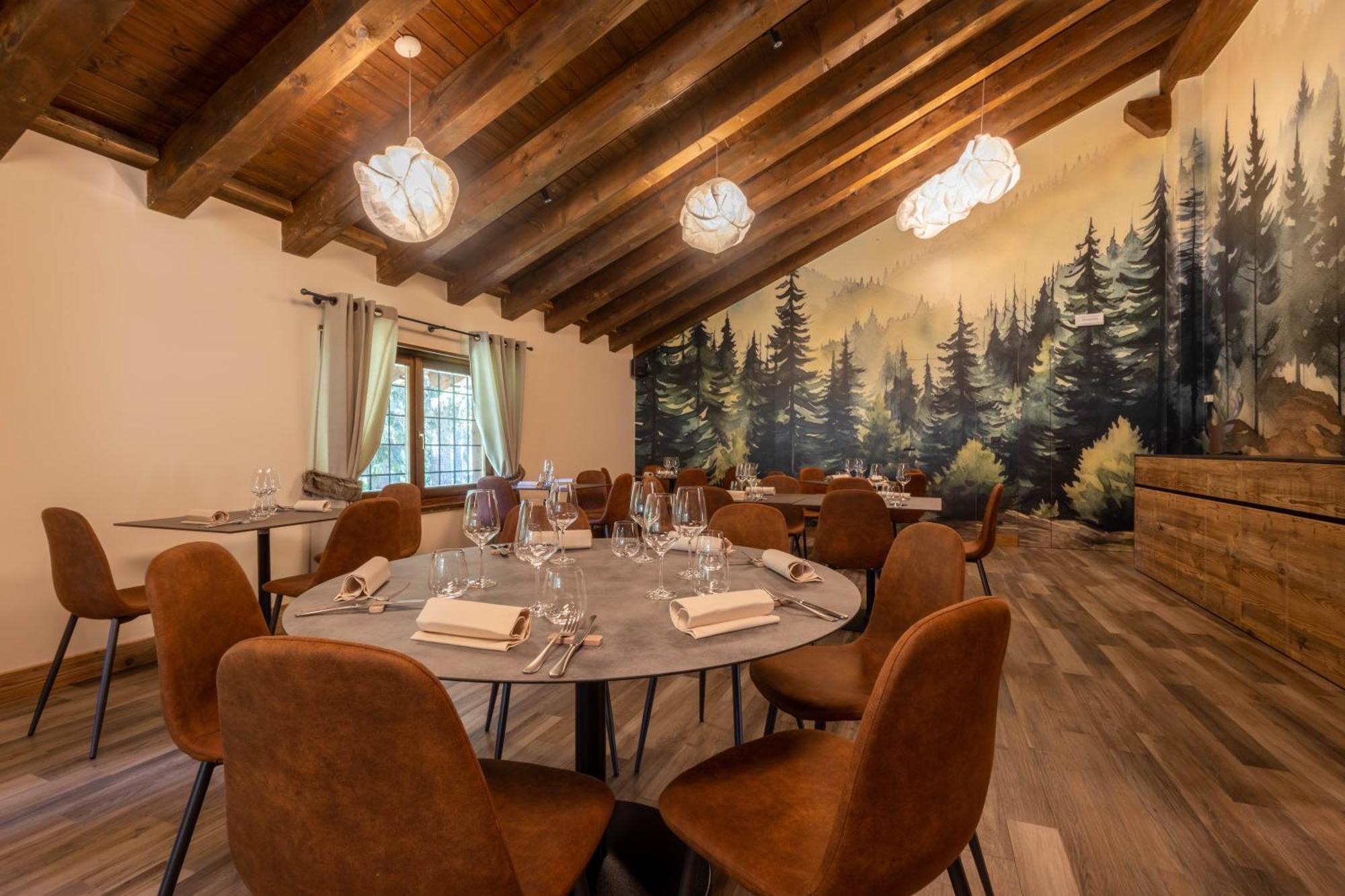 Alpine Forest Hotel Чамполук Екстериор снимка